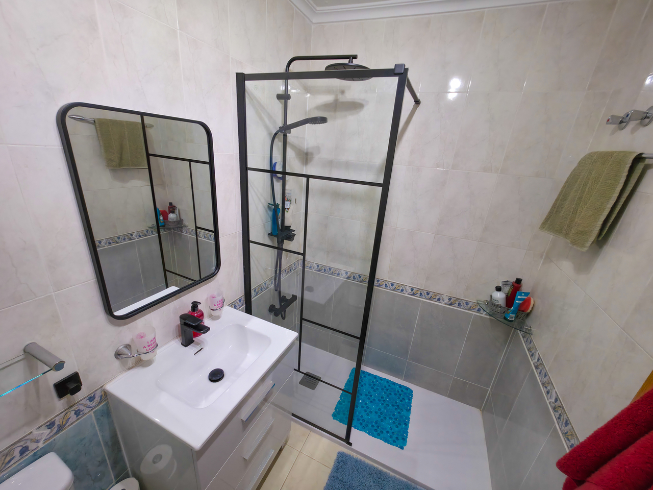 For sale - 2 Bedroom 1 Bathroom Penthouse Apartment in Vistabella Golf Los Montesinos - , Vistabella Golf, Alicante, Spain - Alicante