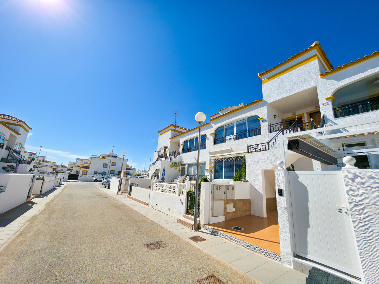 For sale - 2 Bedroom 1 Bathroom Penthouse Apartment in Vistabella Golf Los Montesinos - , Vistabella Golf, Alicante, Spain - Alicante