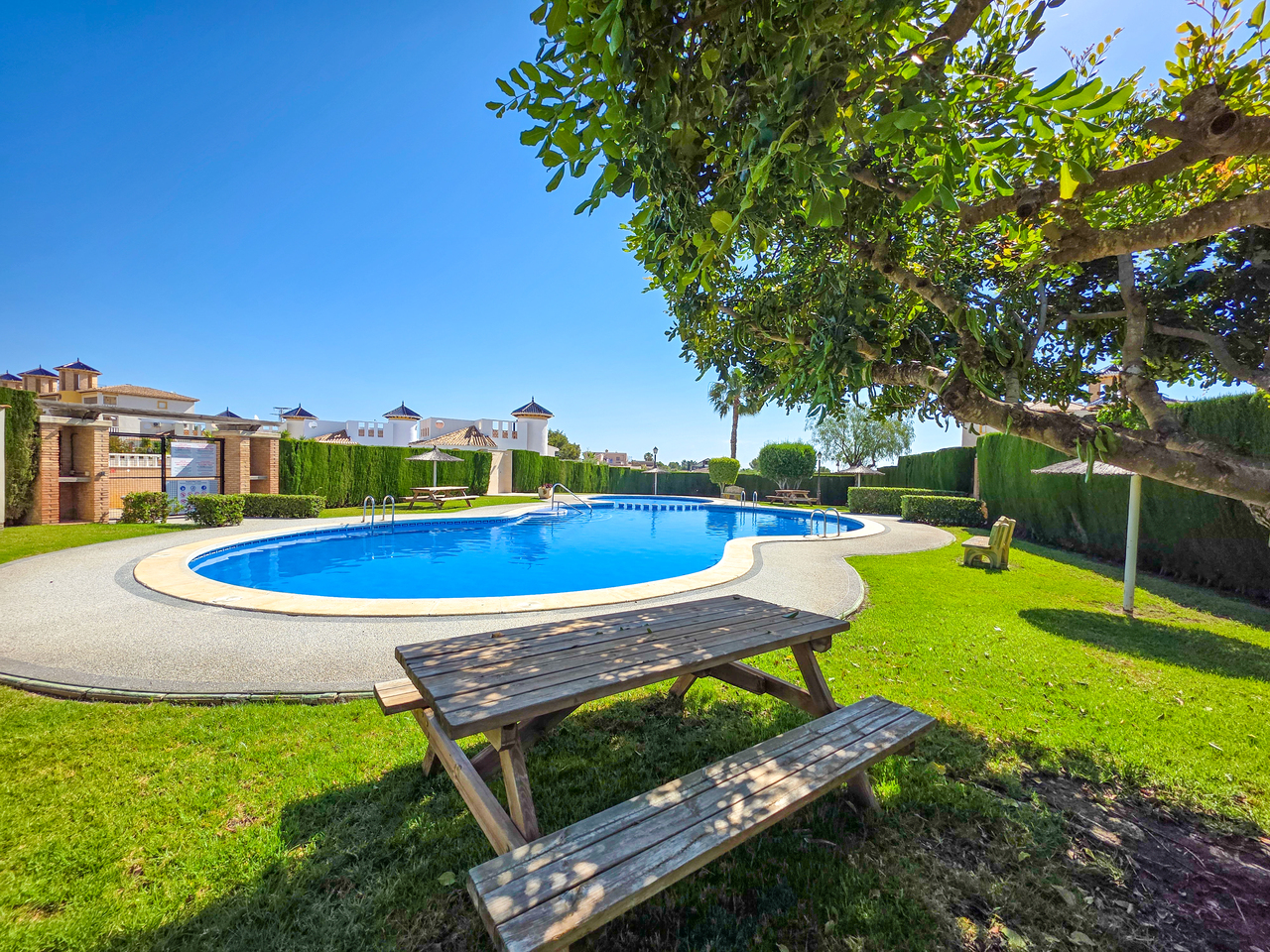 For sale - 2 Bedroom 1 Bathroom Apartment in Lomas de Cabo Roig - , Lomas de Cabo Roig, Alicante, Spain - Alicante
