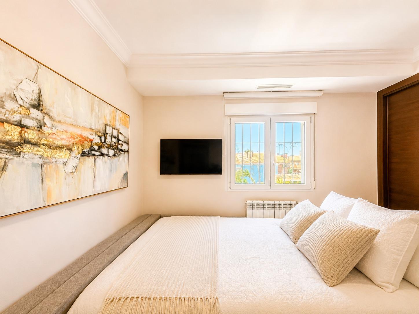 For sale - 4 Bedroom 5 Bathroom Villa in Cabo Roig - Campoamor  - Alicante