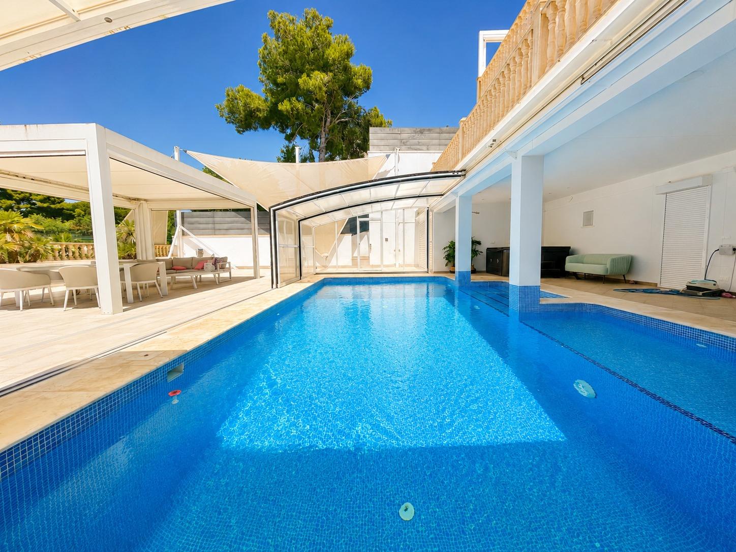 For sale - 4 Bedroom 5 Bathroom Villa in Cabo Roig - Campoamor  - Alicante