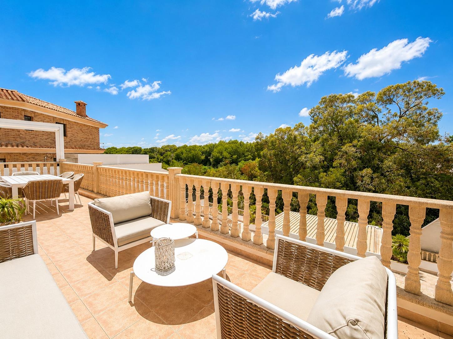 For sale - 4 Bedroom 5 Bathroom Villa in Cabo Roig - Campoamor  - Alicante