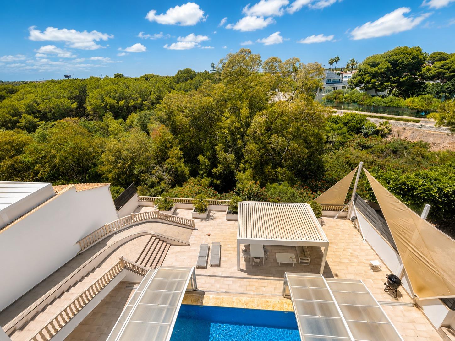 For sale - 4 Bedroom 5 Bathroom Villa in Cabo Roig - Campoamor  - Alicante