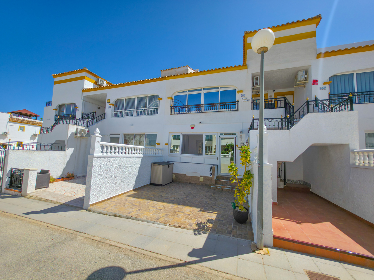 For sale - 2 Bedroom 1 Bathroom Apartment in Los Montesinos - , Vistabella Golf, Alicante, Spain - Alicante
