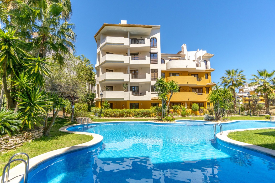 For sale - 2 Bedroom 1 Bathroom Penthouse in Punta Prima -  - Alicante