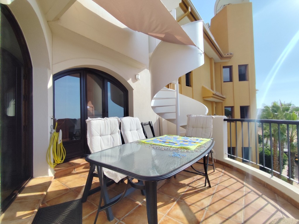 For sale - 2 Bedroom 1 Bathroom Penthouse in Punta Prima -  - Alicante