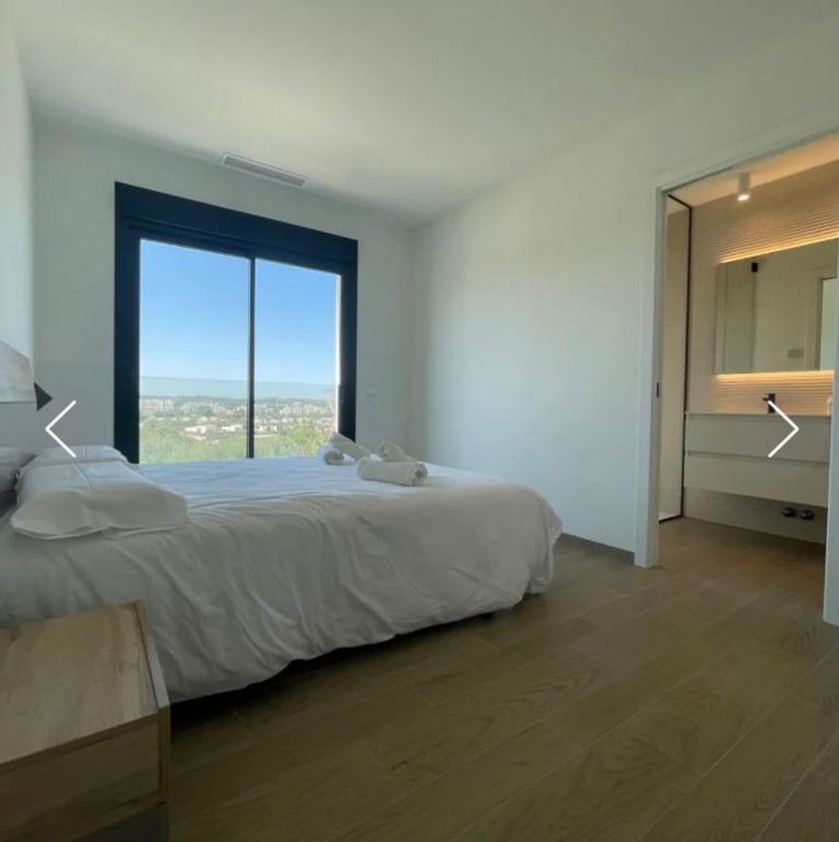 For sale - 2 Bedroom 2 Bathroom Apartment in Las Colinas Golf -  - Alicante