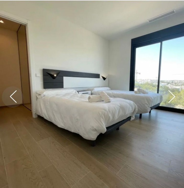 For sale - 2 Bedroom 2 Bathroom Apartment in Las Colinas Golf -  - Alicante