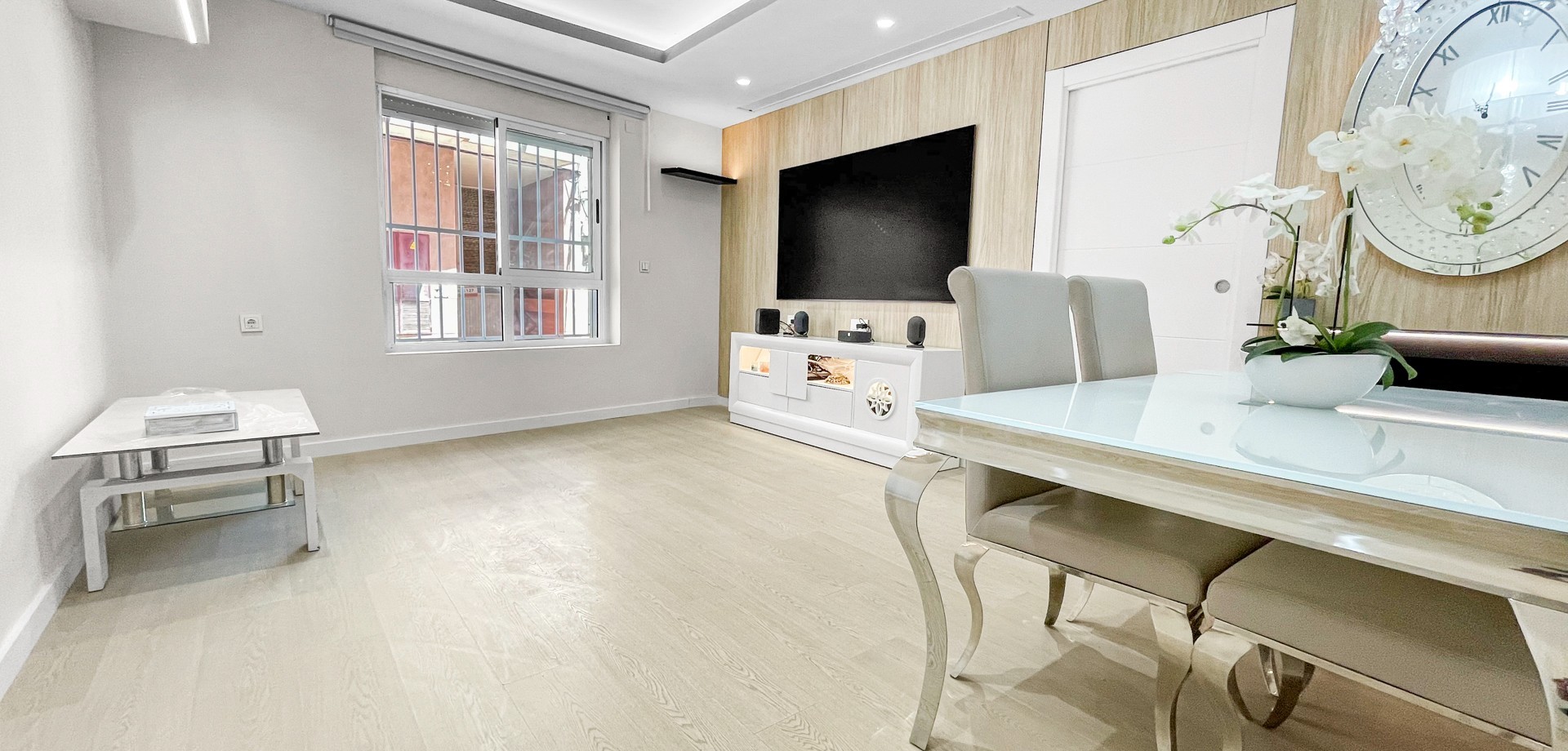 For sale - 3 Bedroom 2 Bathroom Apartment in Torrevieja - Parque las naciones  - Costa Blanca (Alicante)