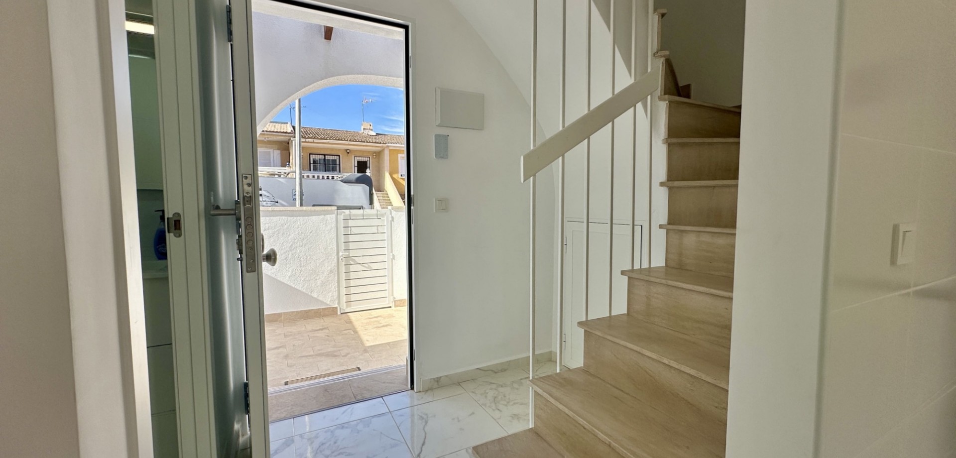 For sale - 3 Bedroom 2 Bathroom Townhouse in Torrevieja - Los Balcones - Los Altos del Edén  - Alicante