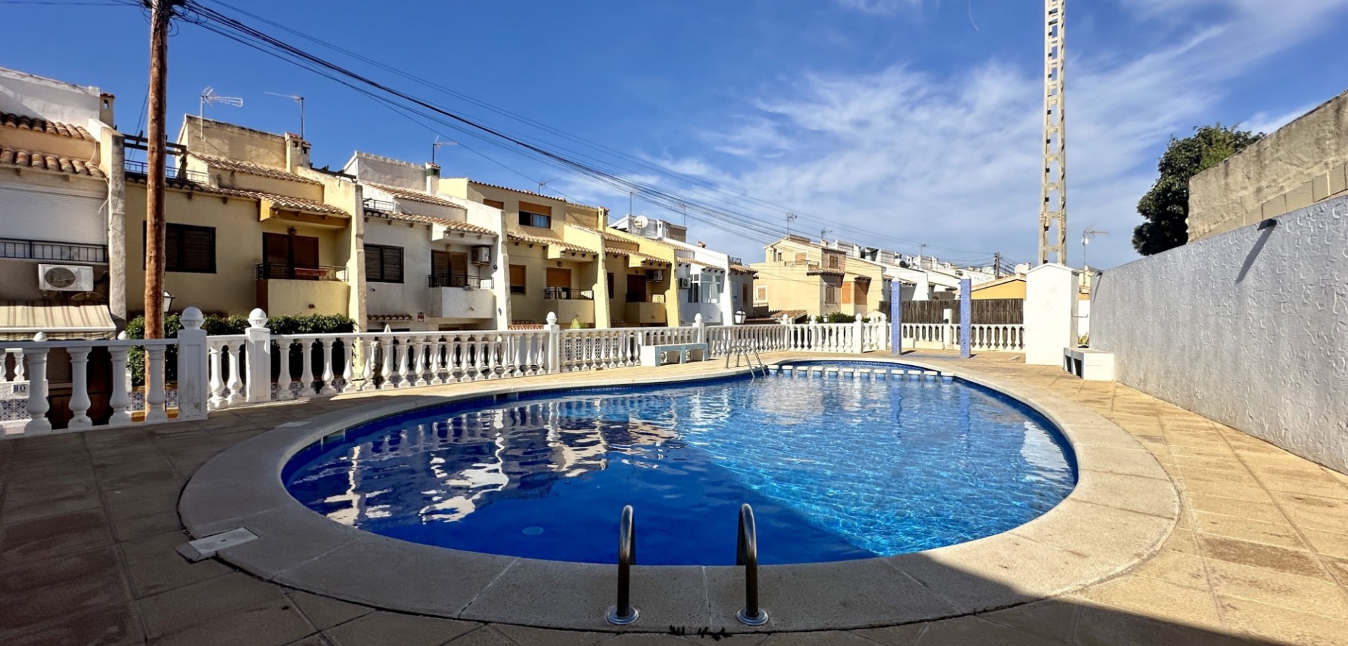 For sale - 3 Bedroom 2 Bathroom Townhouse in Torrevieja - Los Balcones - Los Altos del Edén  - Alicante