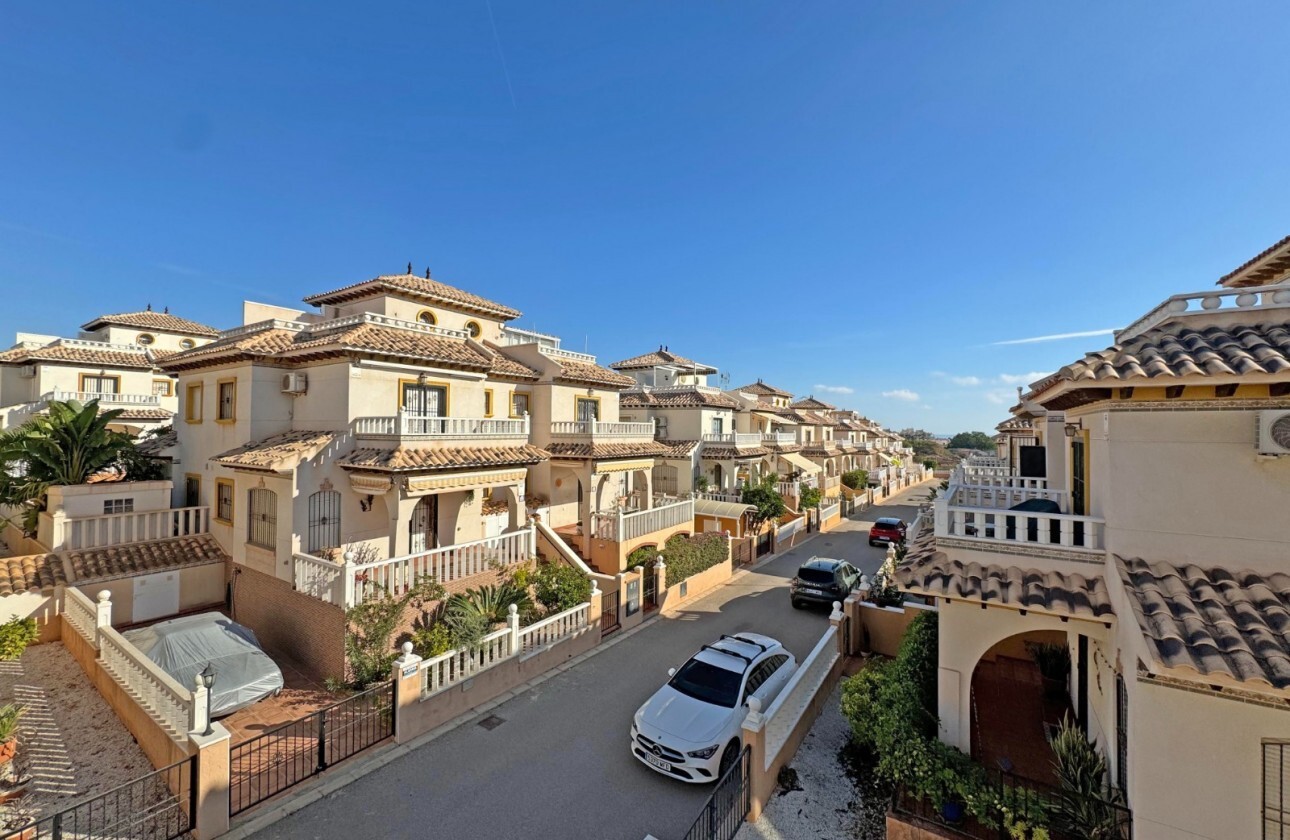 For sale - 2 Bedroom 2 Bathroom Townhouse in Lomas de Cabo Roig - Costa Blanca  - Alicante