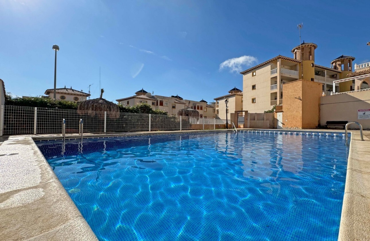 For sale - 2 Bedroom 2 Bathroom Townhouse in Lomas de Cabo Roig - Costa Blanca  - Alicante