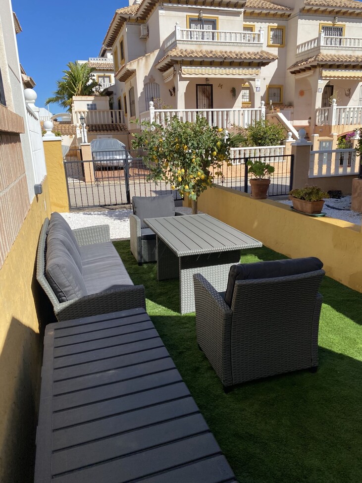 For sale - 2 Bedroom 2 Bathroom Townhouse in Lomas de Cabo Roig - Costa Blanca  - Alicante