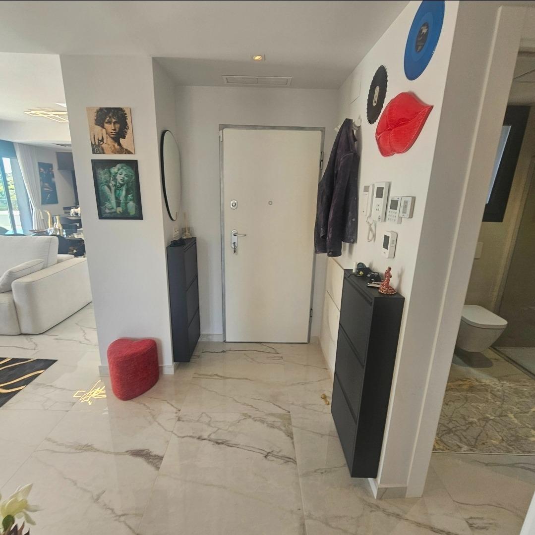 For sale - 4 Bedroom 2 Bathroom Penthouse in Orihuela Costa - Los Almendros-la Florida  - Alicante