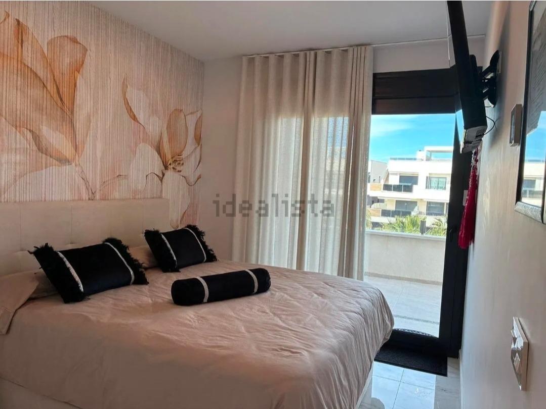 For sale - 4 Bedroom 2 Bathroom Penthouse in Orihuela Costa - Los Almendros-la Florida  - Alicante