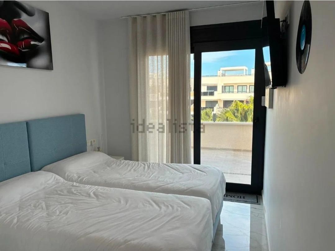 For sale - 4 Bedroom 2 Bathroom Penthouse in Orihuela Costa - Los Almendros-la Florida  - Alicante