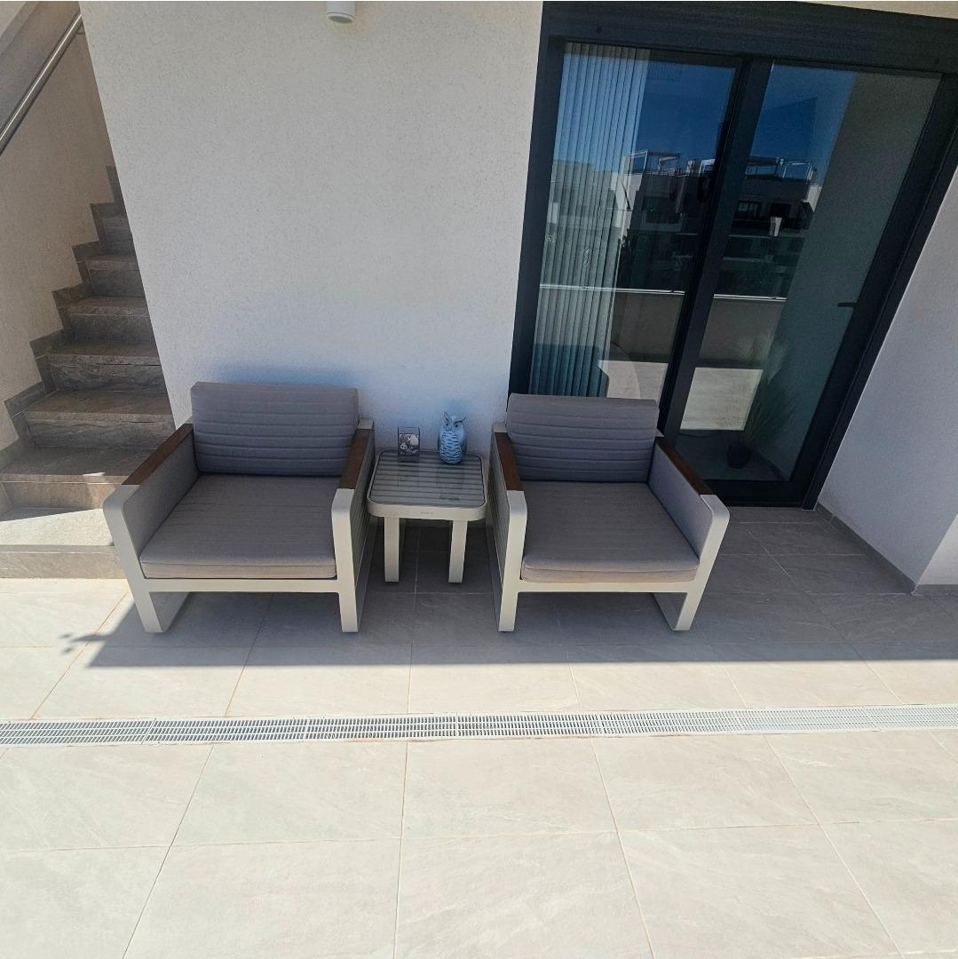 For sale - 4 Bedroom 2 Bathroom Penthouse in Orihuela Costa - Los Almendros-la Florida  - Alicante
