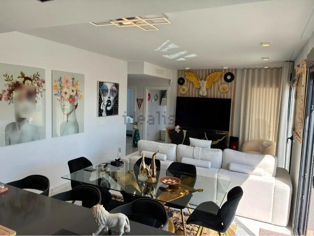 For sale - 4 Bedroom 2 Bathroom Penthouse in Orihuela Costa - Los Almendros-la Florida  - Alicante