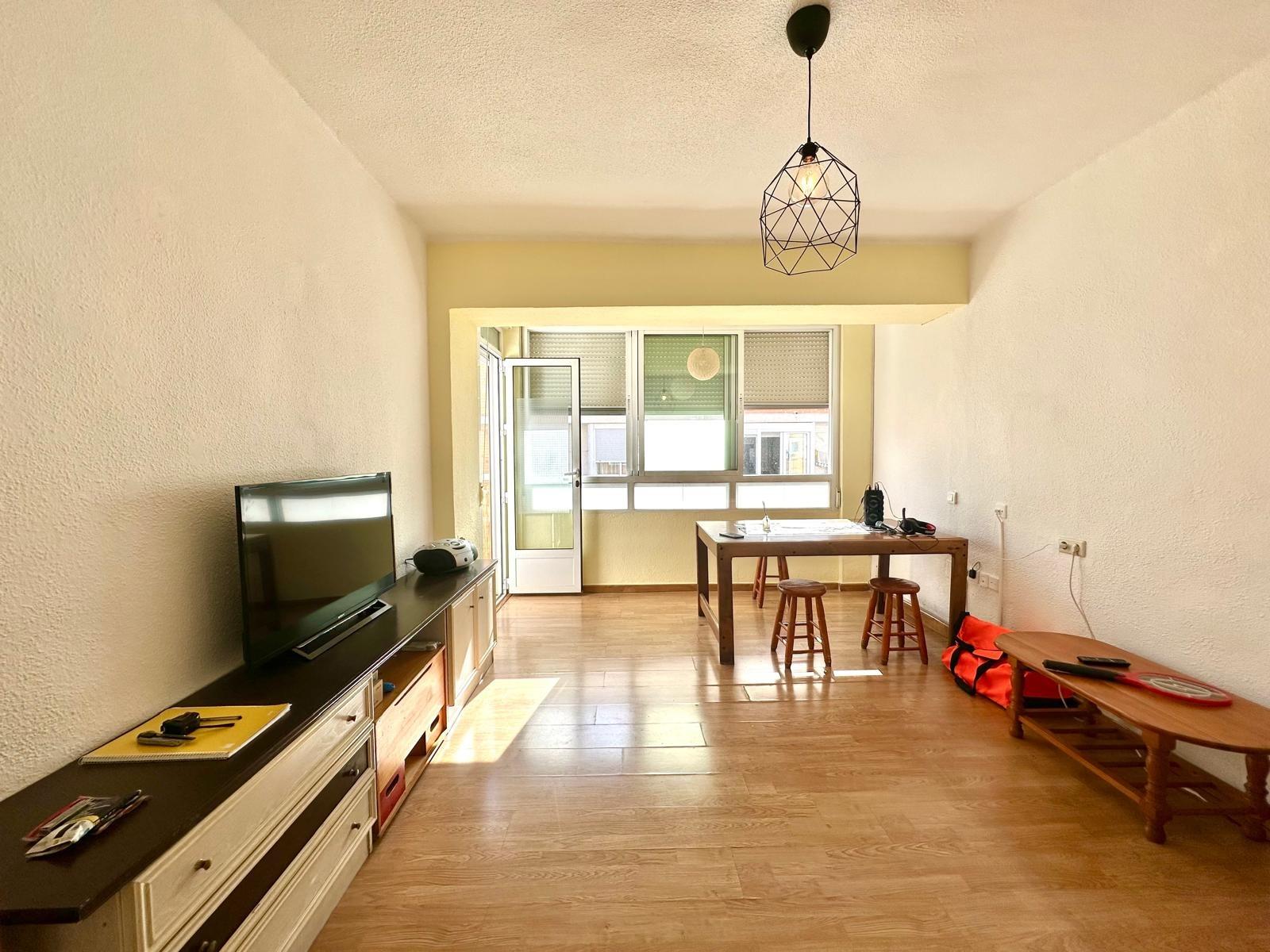 For sale - 3 Bedroom 1 Bathroom Apartment in Torrevieja - Estacion De Autobuses  - Alicante