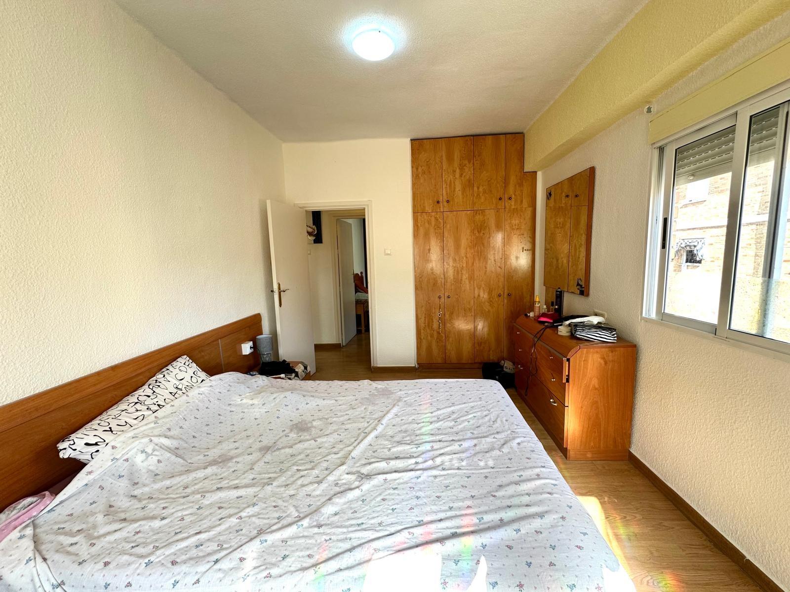 For sale - 3 Bedroom 1 Bathroom Apartment in Torrevieja - Estacion De Autobuses  - Alicante