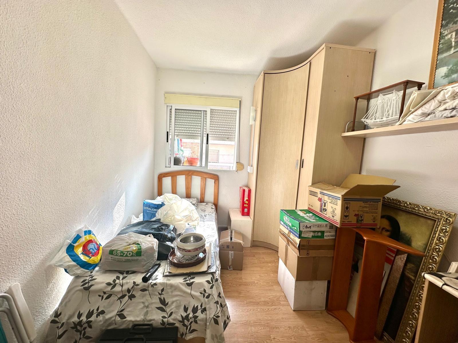 For sale - 3 Bedroom 1 Bathroom Apartment in Torrevieja - Estacion De Autobuses  - Alicante