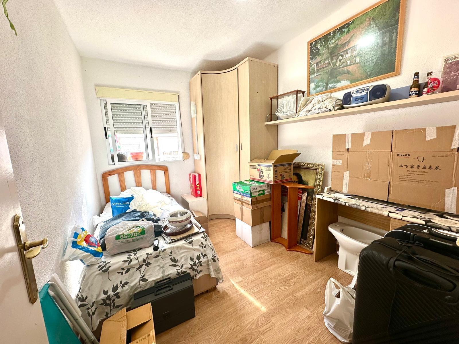 For sale - 3 Bedroom 1 Bathroom Apartment in Torrevieja - Estacion De Autobuses  - Alicante