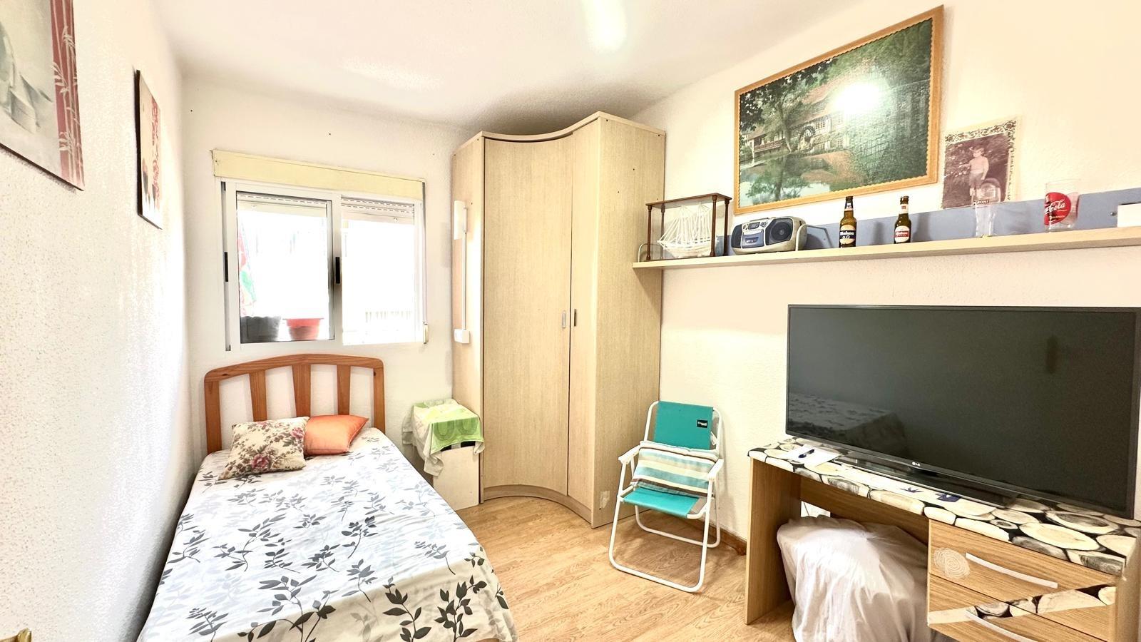For sale - 3 Bedroom 1 Bathroom Apartment in Torrevieja - Estacion De Autobuses  - Alicante