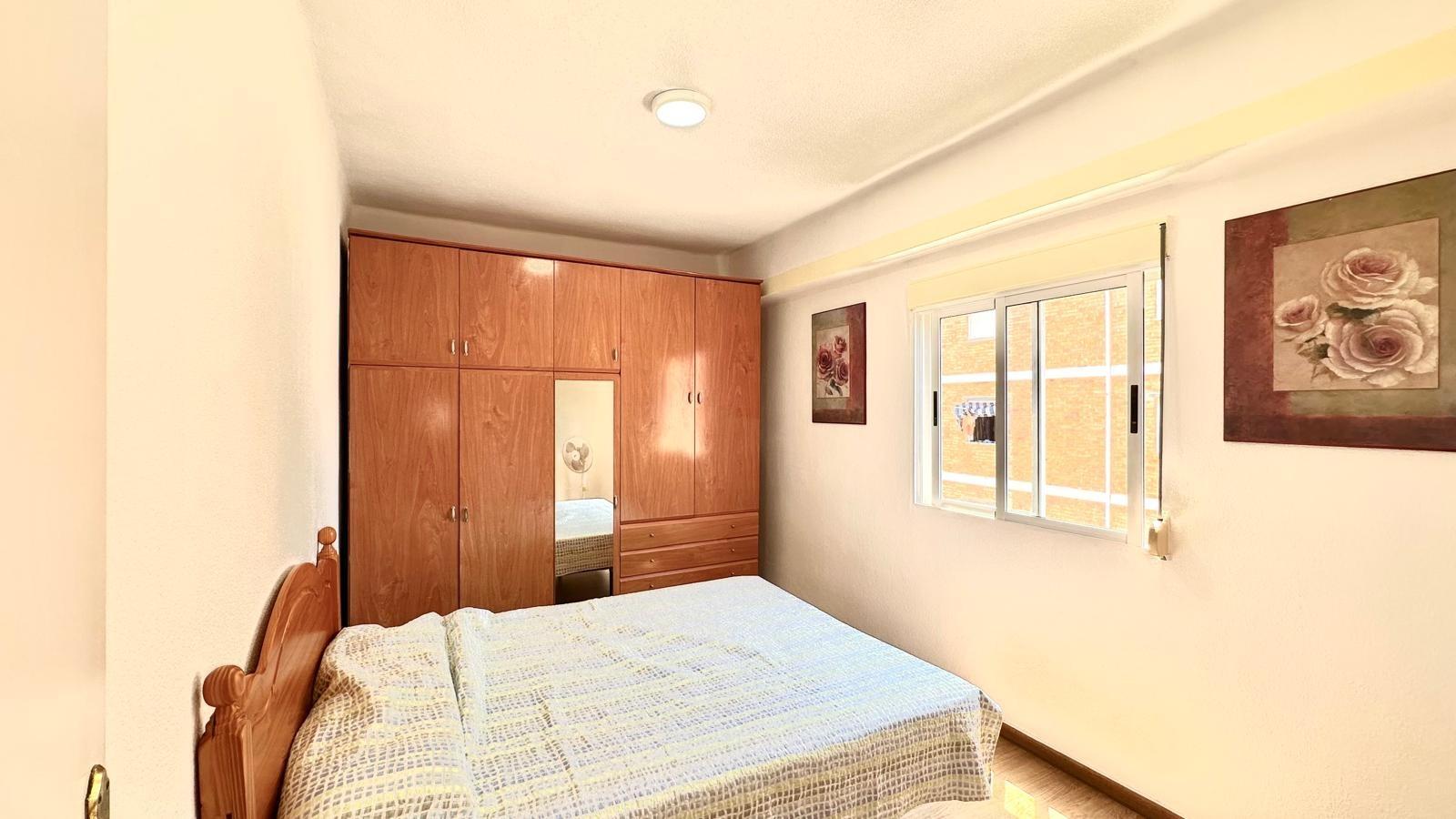 For sale - 3 Bedroom 1 Bathroom Apartment in Torrevieja - Estacion De Autobuses  - Alicante