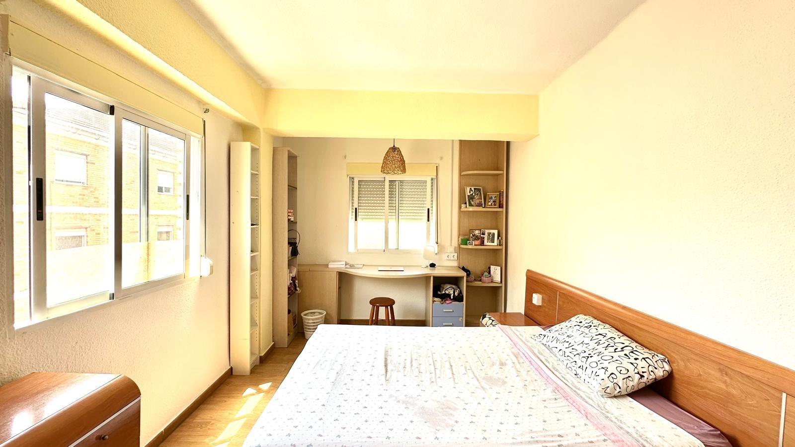 For sale - 3 Bedroom 1 Bathroom Apartment in Torrevieja - Estacion De Autobuses  - Alicante