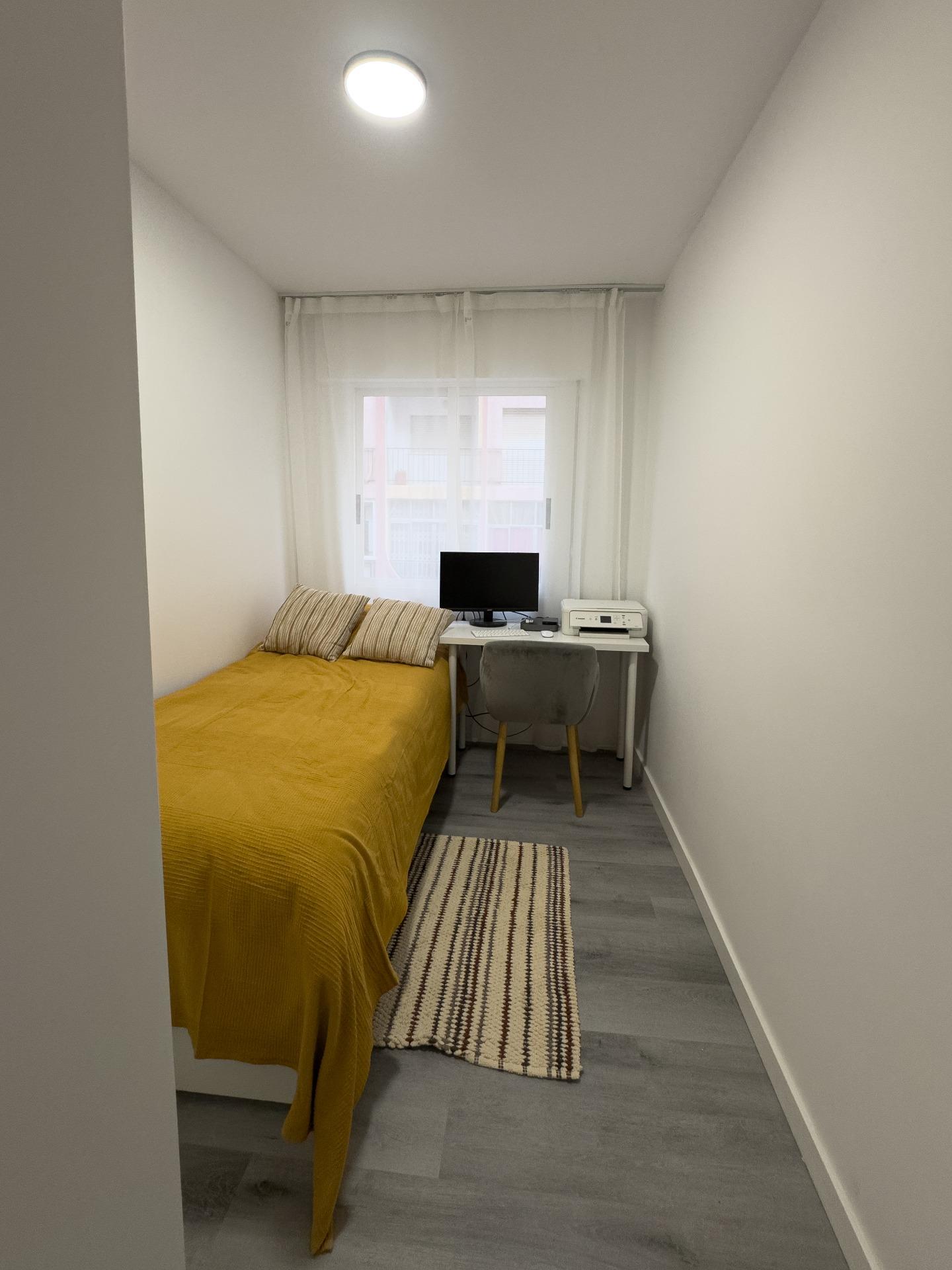 For sale - 2 Bedroom 1 Bathroom Apartment in Torrevieja - Curva Del Palangre  - Alicante