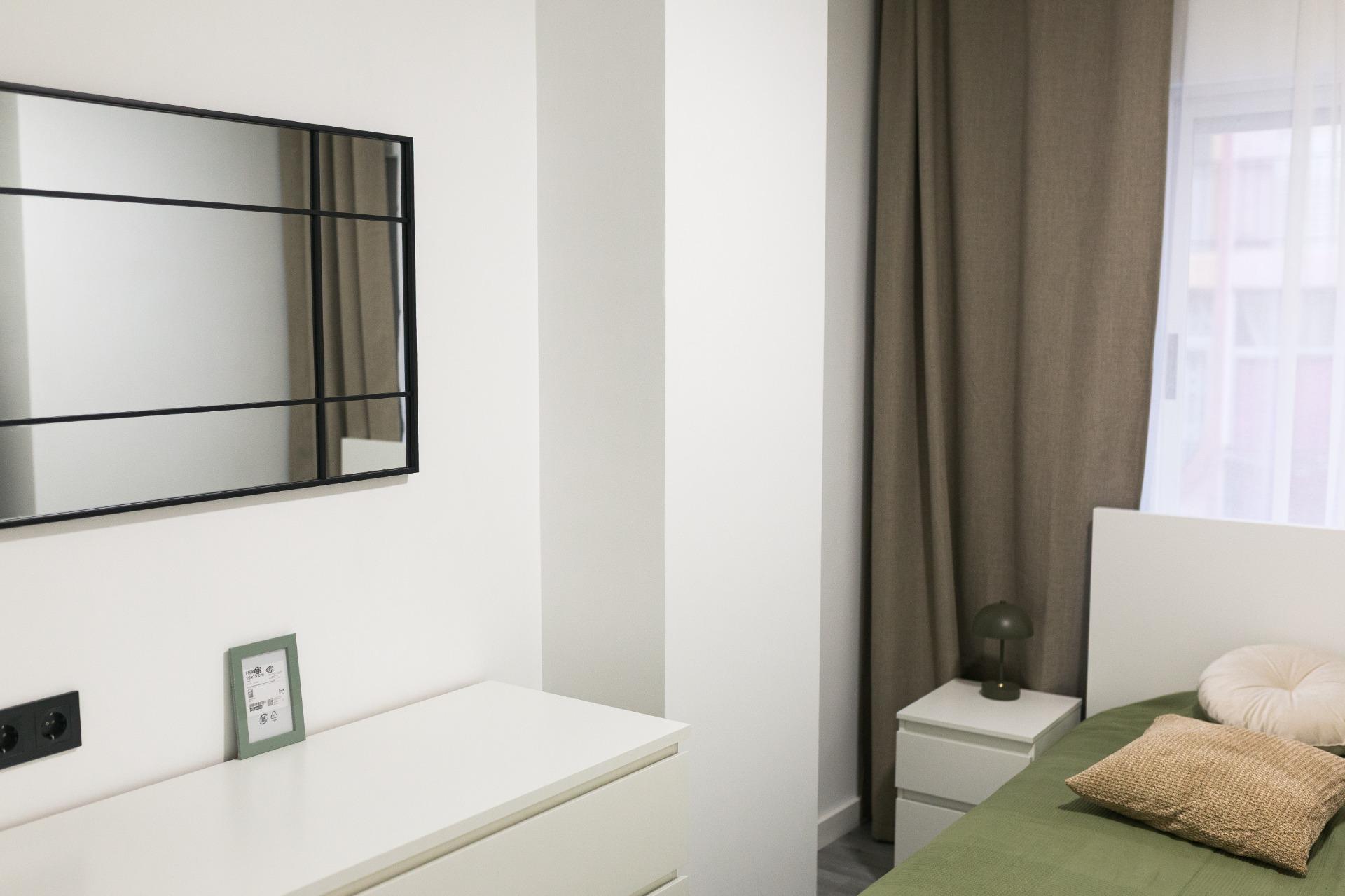 For sale - 2 Bedroom 1 Bathroom Apartment in Torrevieja - Curva Del Palangre  - Alicante