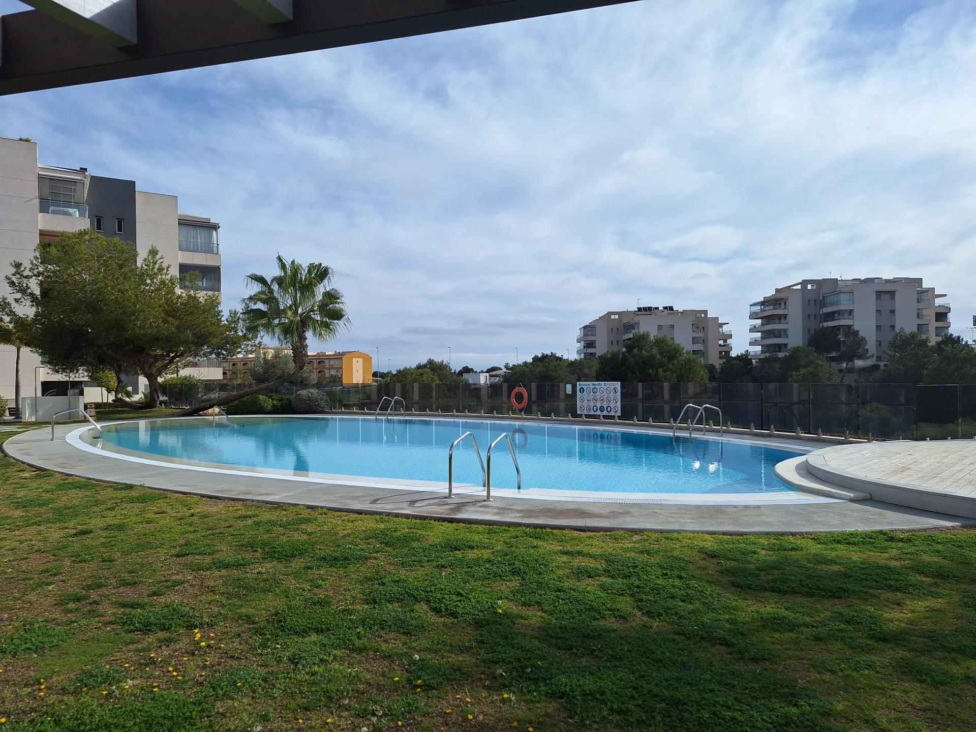 For sale - 3 Bedroom 2 Bathroom Apartment in Orihuela Costa - Los Dolses  - Alicante