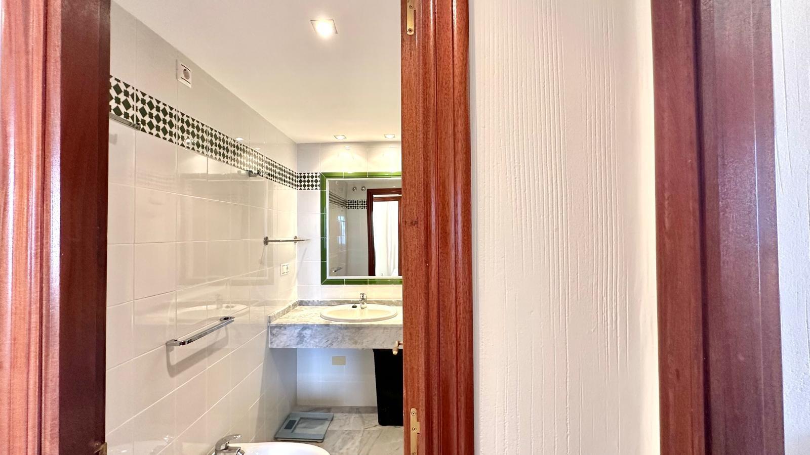For sale - 3 Bedroom 2 Bathroom Apartment in Torrevieja - Los Frutales  - Alicante
