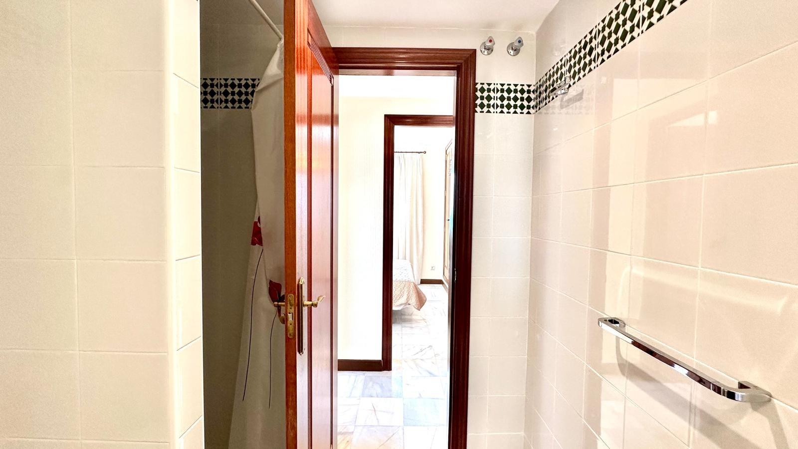 For sale - 3 Bedroom 2 Bathroom Apartment in Torrevieja - Los Frutales  - Alicante