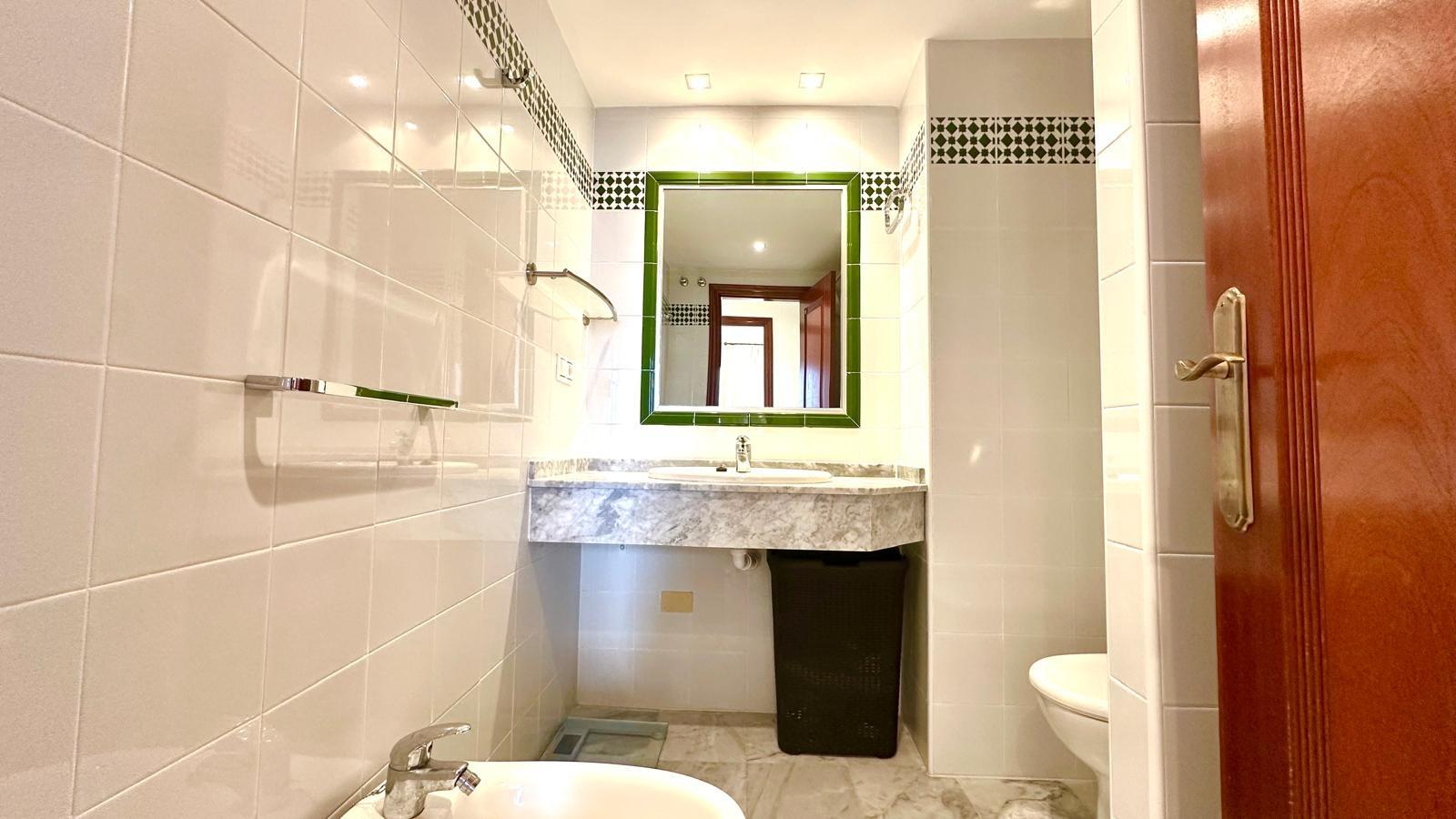 For sale - 3 Bedroom 2 Bathroom Apartment in Torrevieja - Los Frutales  - Alicante