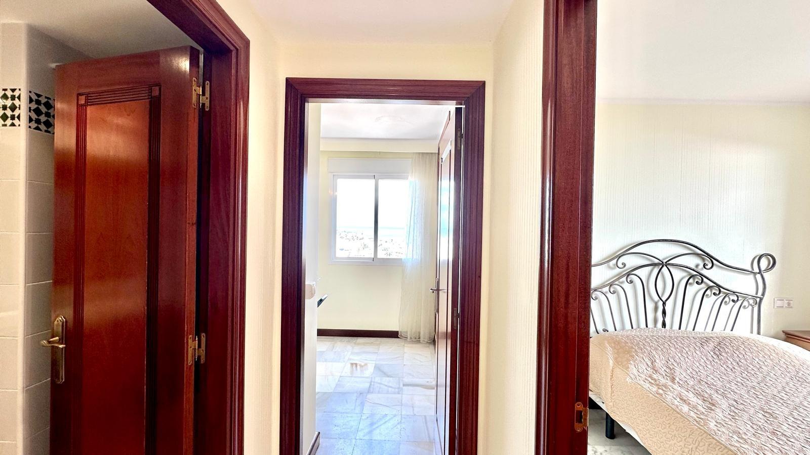 For sale - 3 Bedroom 2 Bathroom Apartment in Torrevieja - Los Frutales  - Alicante