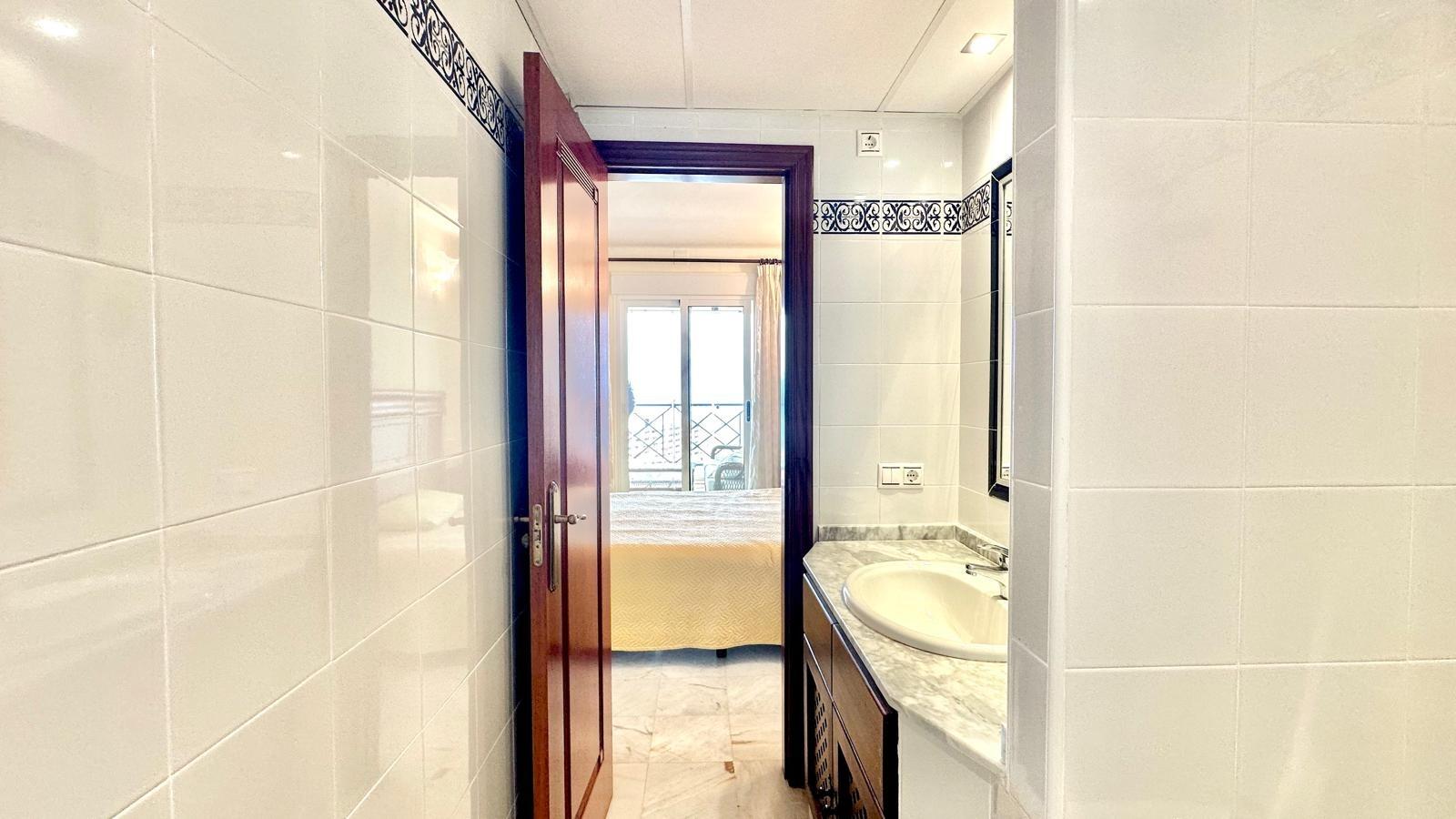 For sale - 3 Bedroom 2 Bathroom Apartment in Torrevieja - Los Frutales  - Alicante