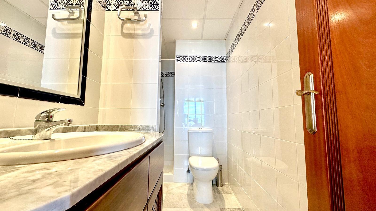 For sale - 3 Bedroom 2 Bathroom Apartment in Torrevieja - Los Frutales  - Alicante