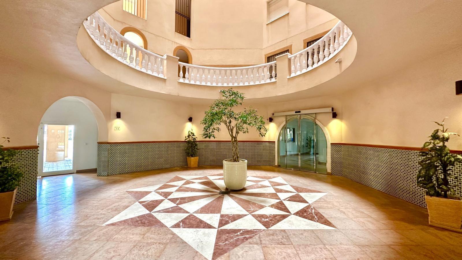 For sale - 3 Bedroom 2 Bathroom Apartment in Torrevieja - Los Frutales  - Alicante