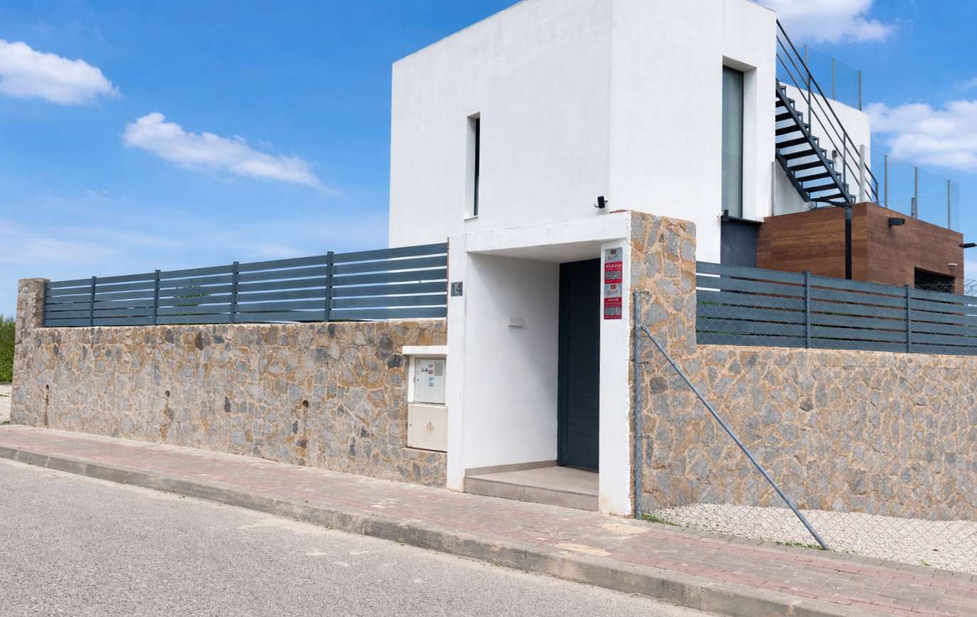 For sale - 3 Bedroom 4 Bathroom Villa in Algorfa - Inland  - Alicante