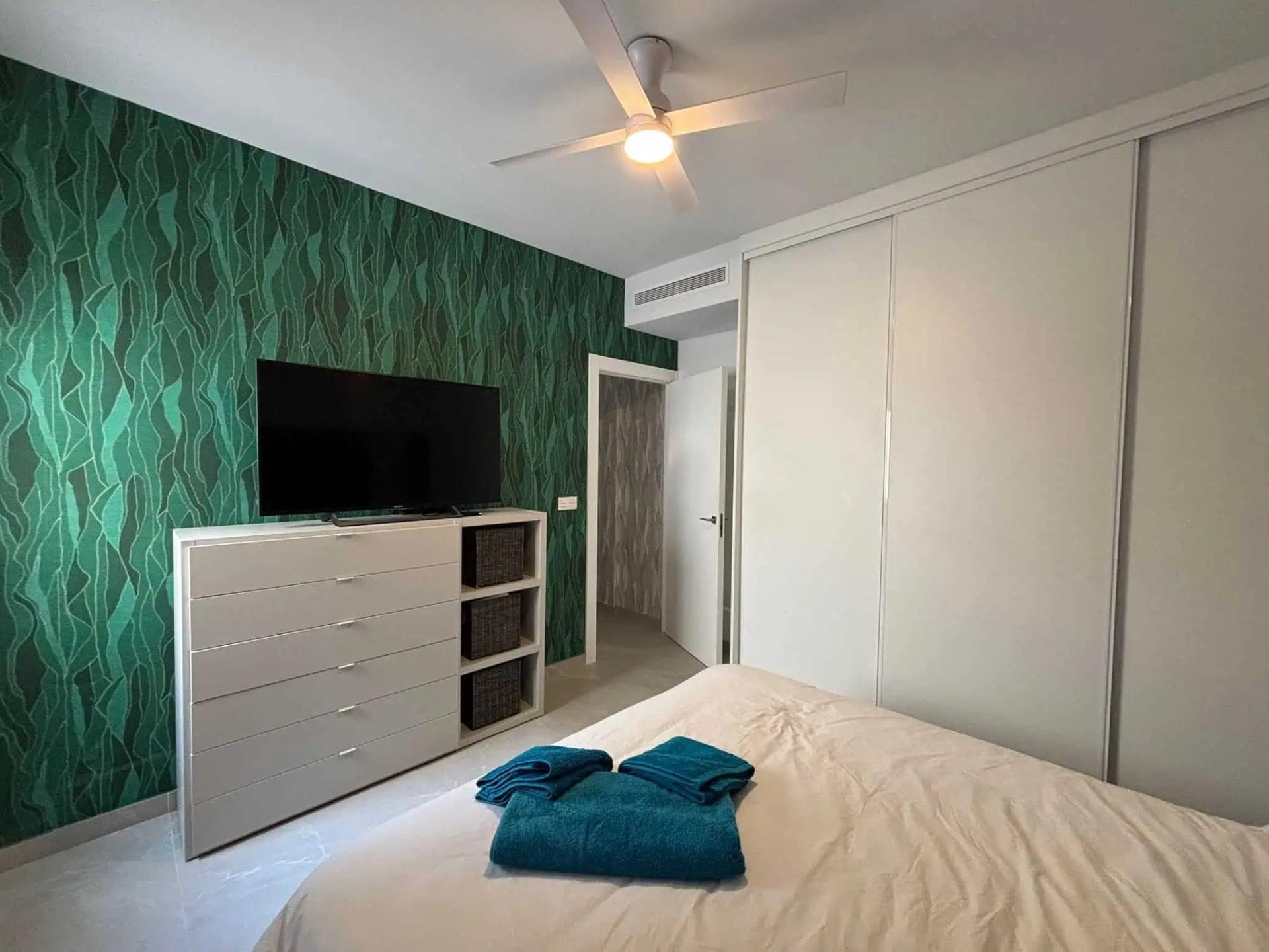 For sale - 3 Bedroom 2 Bathroom Penthouse in Torrevieja - Las Piscinas Naturales  - Alicante