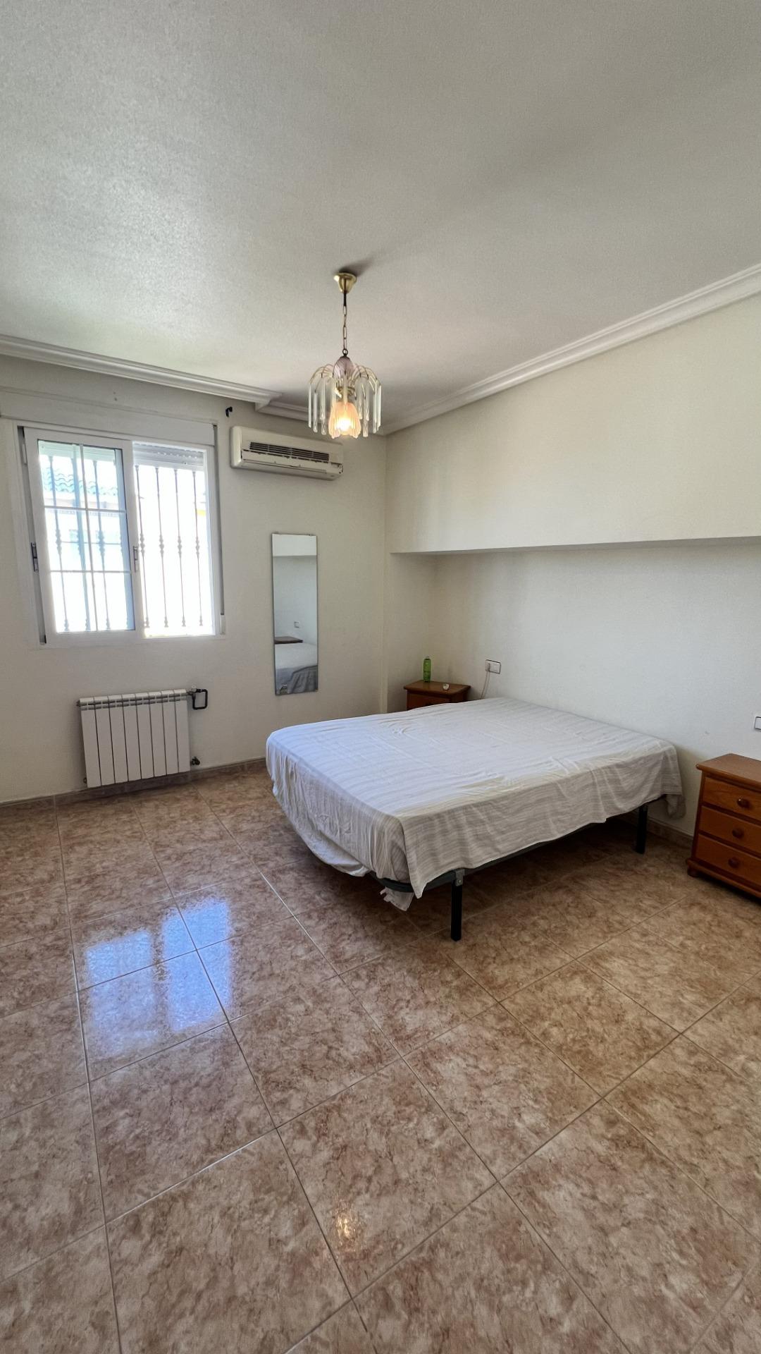 For sale - 4 Bedroom 2 Bathroom Semi Detached in Torrevieja - aguas nuevas  - Alicante
