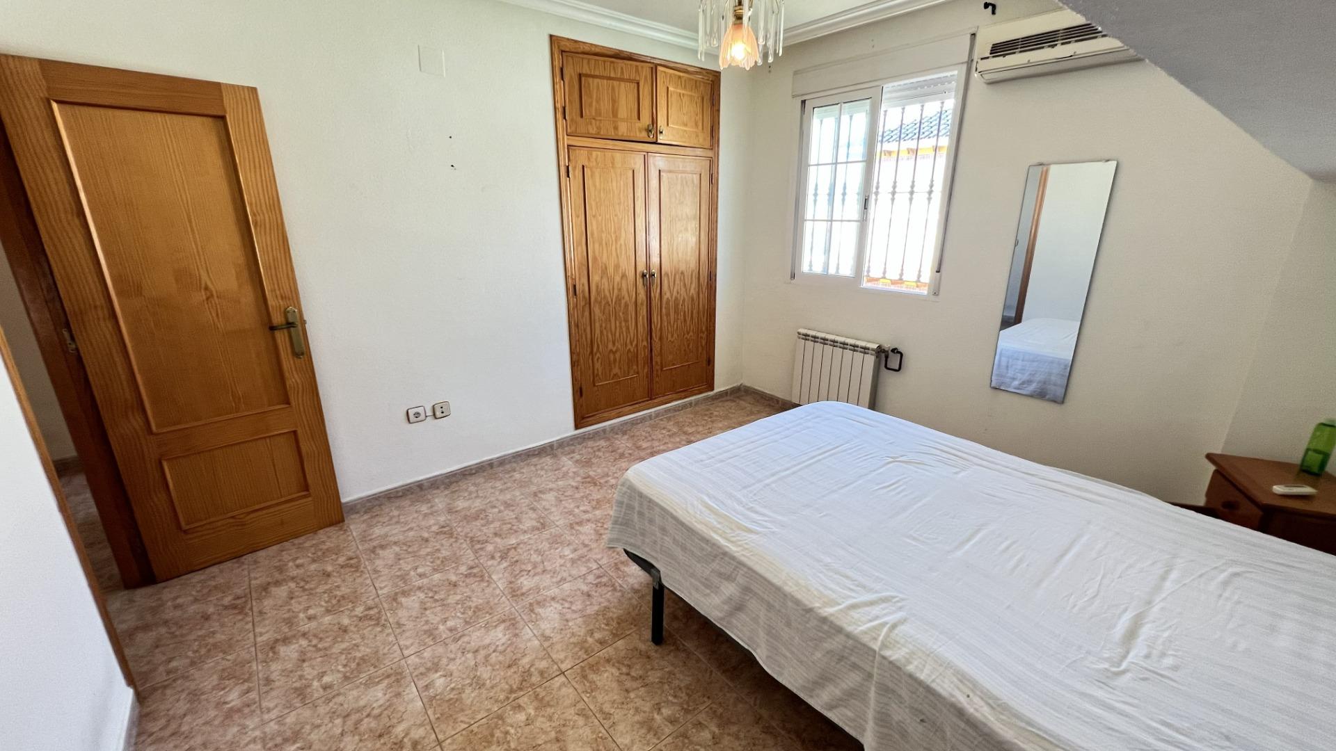 For sale - 4 Bedroom 2 Bathroom Semi Detached in Torrevieja - aguas nuevas  - Alicante