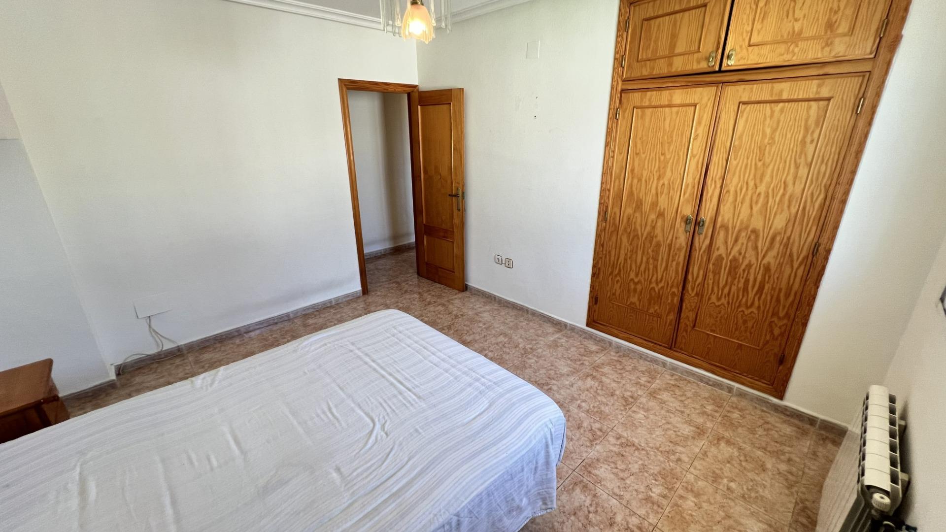 For sale - 4 Bedroom 2 Bathroom Semi Detached in Torrevieja - aguas nuevas  - Alicante