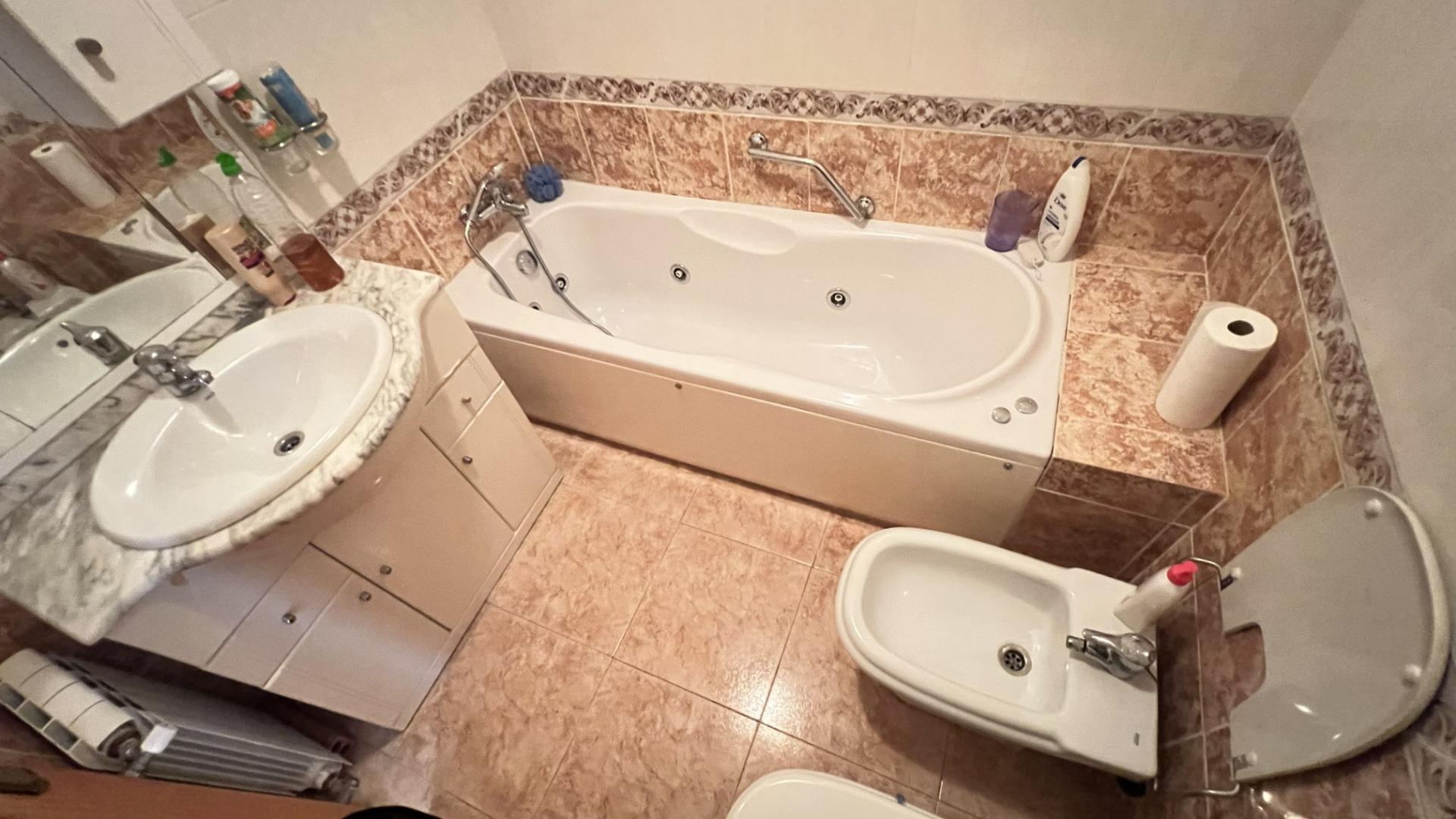 For sale - 4 Bedroom 2 Bathroom Semi Detached in Torrevieja - aguas nuevas  - Alicante