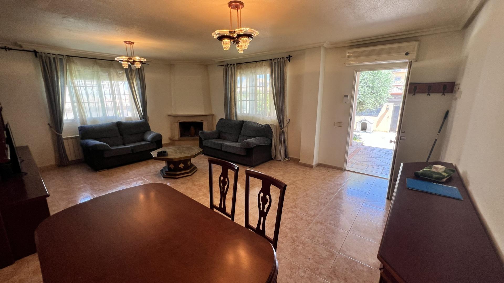 For sale - 4 Bedroom 2 Bathroom Semi Detached in Torrevieja - aguas nuevas  - Alicante
