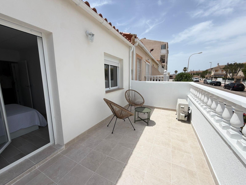 2 Bedroom 2 Bathroom Town House in Torrevieja