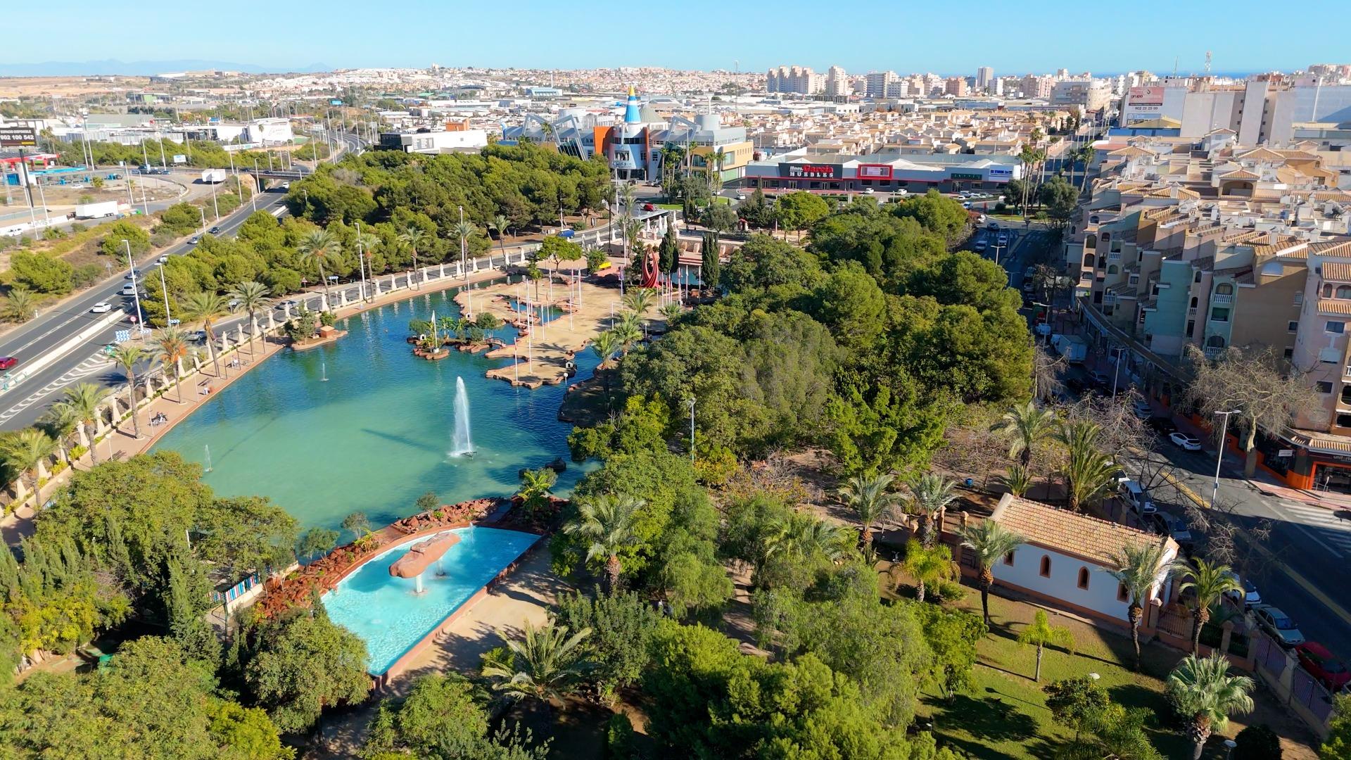 For sale - 2 Bedroom 1 Bathroom Apartment in Torrevieja - PARQUE DE LAS NACIONES  - Alicante