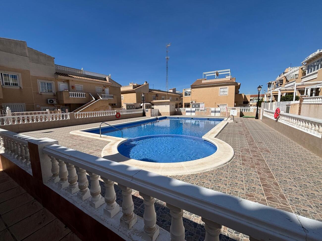For sale - 2 Bedroom 1 Bathroom Apartment in Torrevieja - Costa Blanca  - Alicante